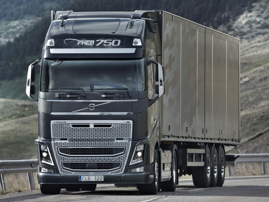  Volvo FH16 750 4x2 2012 года  (фото 6 из 18)